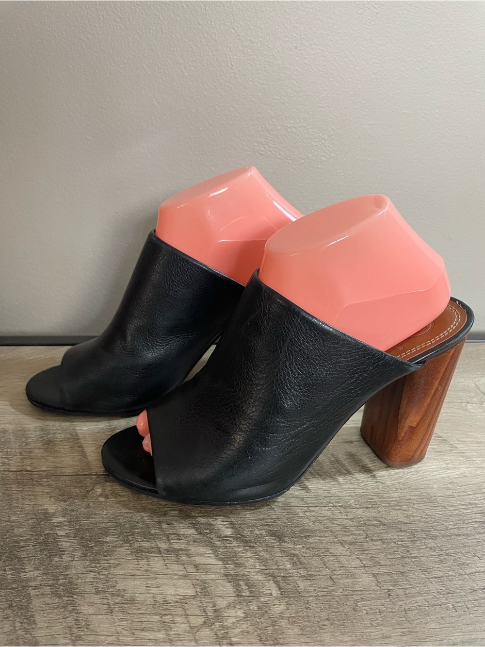 Women's TORY BURCH Black Leather RAYA Wooden BLOCK Heel PEEP Toe DESIGNER MULES - Picture 3 of 8